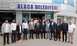 Ahlatcı’dan Alaca Belediyesi’ne ziyaret: Yatırımlar görüşüldü