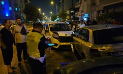 Cadde savaş alanına döndü: Sürücü yaralı