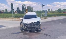 Çorum'da pikap ile otomobil çarpıştı: 2 yaralı
