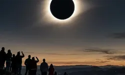 Ay Güneş'i tamamen kapatacak: Dünya genelinde yılın en önemli astronomi olayı