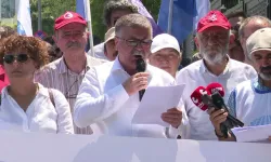 KESK’ten Çalışma Bakanlığı önünde acil çağrı: 'Acil yüzde 35 ek zam istiyoruz'