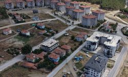 Osmancık’ta TOKİ bağlantı yolları ve Kent Ormanı girişine asfalt