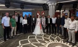 Yılmaz Kaya genç çiftin mutluluğuna ortak oldu