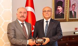 Vasfi Dolak’tan Vali Çalgan’a veda ziyareti