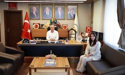 Başkan Arslan, Cansu Genç’i belediyede ağırladı