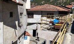 Yalnız yaşayan kadın evinde ölü bulundu