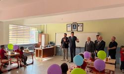 Kaymakam Köksal öğrencilerin ilk hafta heyecanına ortak oldu
