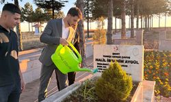 Ülkü Ocakları’ndan şehitlik ziyareti: Bakım yapıp, dua ettiler
