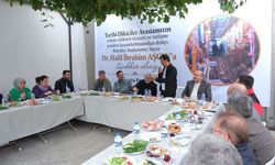 Başkan Aşgın, esnafla üzüm hasadında buluştu