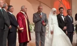 Bülent Arınç nikah töreninde konuştu: Melih Gökçek eleştirisi siyasete damga vurdu