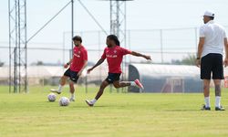 Burak Yılmaz’la yeni dönemin kamp mesaisi sürüyor