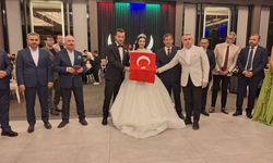 Mehmet Gayretli’nin oğlu Oğuzhan dünyaevine girdi