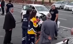 Çorum’da iki otomobil kavşakta çarpıştı: 4 yaralı