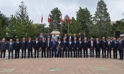 Çorum’da Ahilik Haftası Atatürk Anıtı’na çelenk sunumuyla başladı