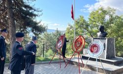 Oğuzlar’da Gaziler Günü dolayısıyla çelenk sunuldu