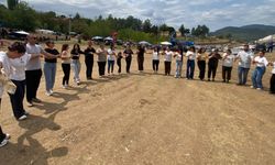 Gökgözler’de keşkek şenliği coşkusu: Türküler söylendi, halaylar çekildi