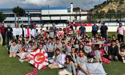 Uğurludağ’da gökyüzü Filistinli çocuklar için renklendi