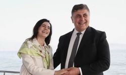 ÖZNUR TUGAY KİMDİR, kaç yaşında, aslen nereli? Cemil Tugay'ın eşi Öznur Tugay ne iş yapıyor, asıl mesleği nedir?
