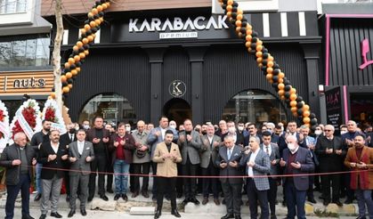 Karabacak Premium Mobilya Mağazası'na görkemli açılış