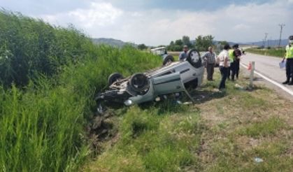 Kontrolden çıkan otomobil takla attı, sürücü yaralandı