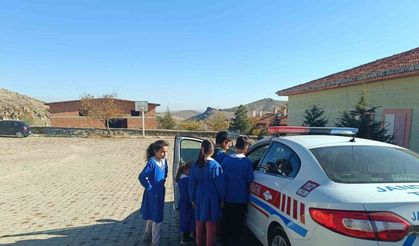 Ara tatil öncesi miniklere trafik eğitimi