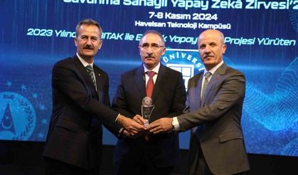 FÜ’ye en çok yapay zeka projesi üreten üniversite ödülü verildi