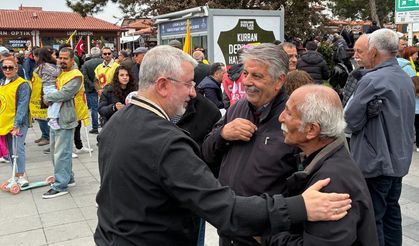 Çorum’da 1 Mayıs coşkusu! Başkan Aşgın emekçileri yalnız bırakmadı