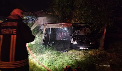 Park halindeki otomobil alev alev yandı! Sahibinin iddiası soruşturmanın yönünü değiştirdi