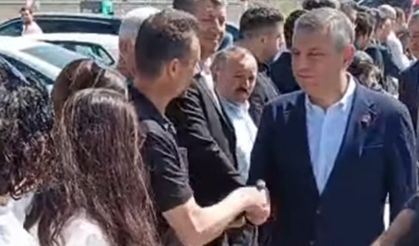 Özgür Özel Çorum'da partililer tarafından karşılandı