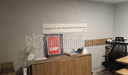 CHP Çorum İl Başkanlığındaki demirbaşlara zarar verildi