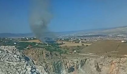 Taş ocağı çevresinde korkutan yangın: Dumanlar gökyüzünü kapladı