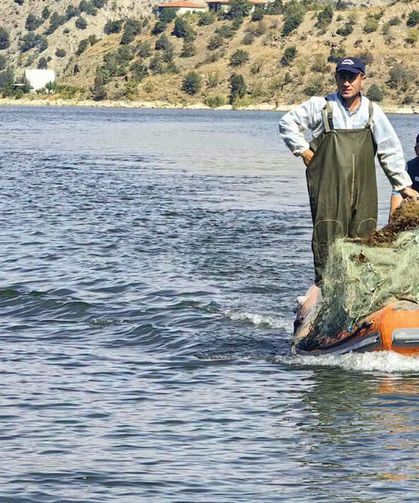 Obruk Baraj Gölü’nde 7 bin 900 metre yasak misina ağ ele geçirildi