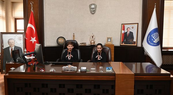 23 Nisan'da Belediye Başkanı olan Eymen ve Buglem'in talebi yerine getirildi