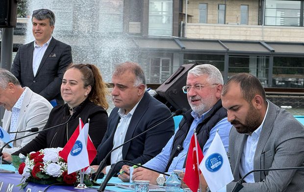 Başkan Aşgın vatandaşın sorunlarını dinledi