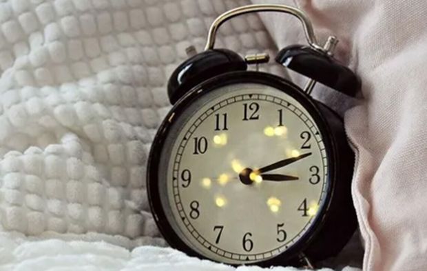 Türkiye’nin zamanı nereye gidiyor? Günün neredeyse 9 saati uykuda geçiyor
