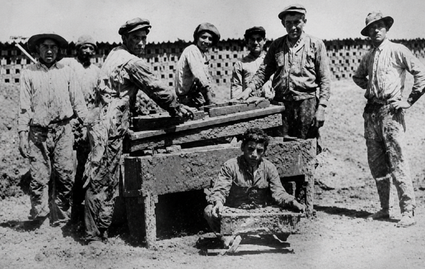 Tuğla ve kiremitte 70 yılı aşan üretim geleneği