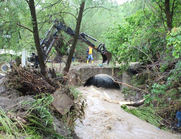 Boğazkale'de sel alarmı: Yazır deresi taştı, tarım arazileri su altında