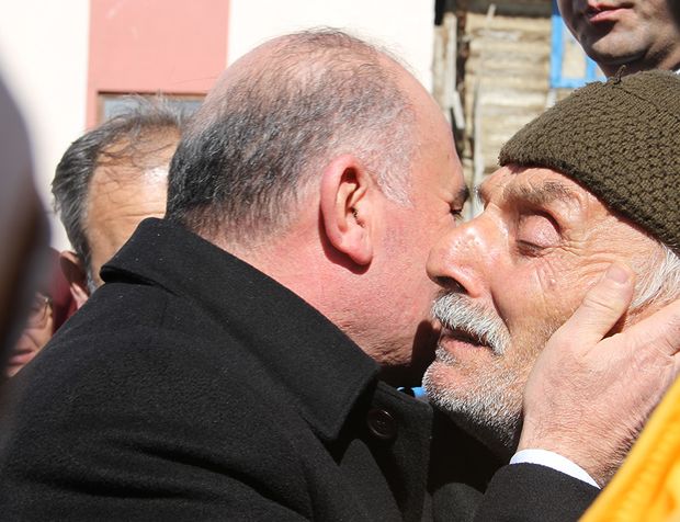 Şehit babasının yürek yakan sözler: "Asker oğlum vatana helal olsun!"