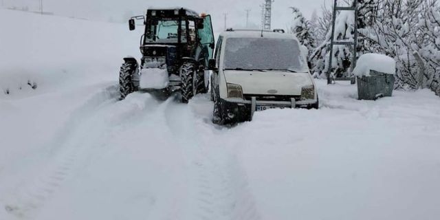 Çorum'a 70 cm kar yağdı, köylüler yardım bekliyor