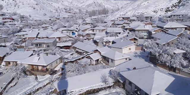 Köylerde kar kalınlığı 60 cm'ye ulaştı