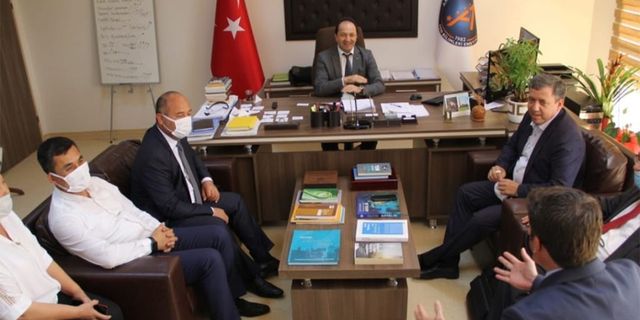 Özbek Rektörlerden, Orhan Özçatalbaş'a ziyaret