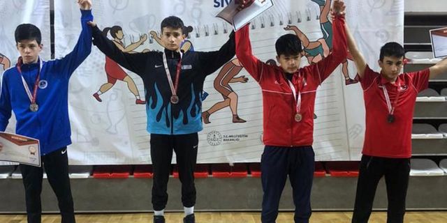 Çorum İl Milli Eğitim Spor Kulübü güreşte derece aldı