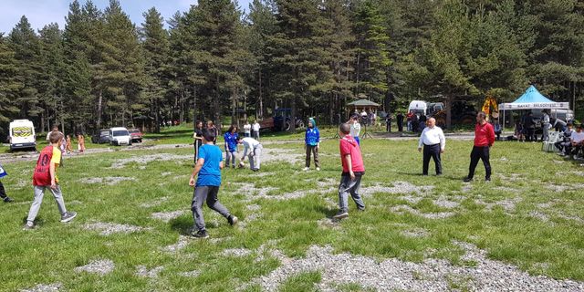 Kuşçaçimen Yaylası'mda bahar şenliği