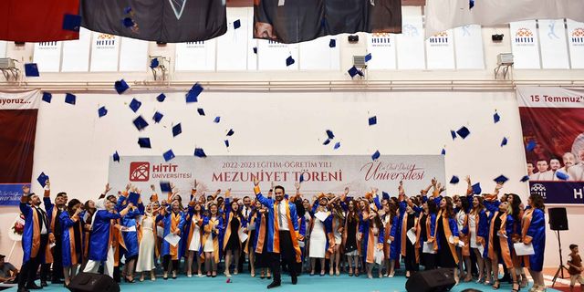 Hitit Üniversitesi Tıp Fakültesi ilk mezunlarını verdi