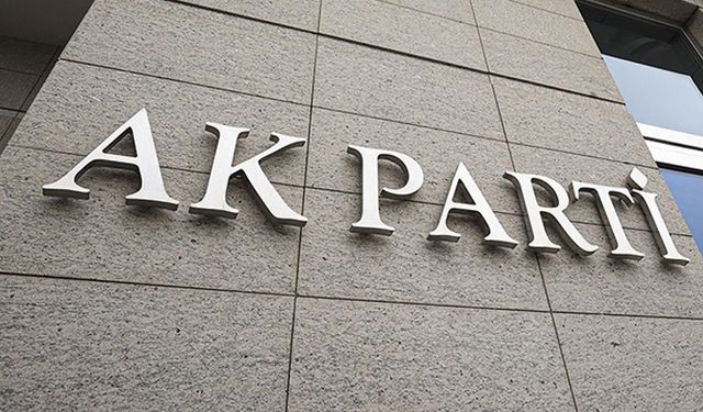 AK Parti'de Gençlik Kolları Başkanı istifa etti