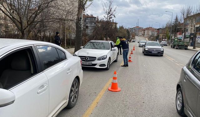 Çorum'da huzur uygulamaları: Aranan şahıslar yakalandı!