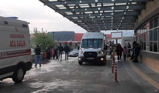 Çorum'da korkunç saldırı! 3 kişinin bıçakladığı genç hastaneye kaldırıldı