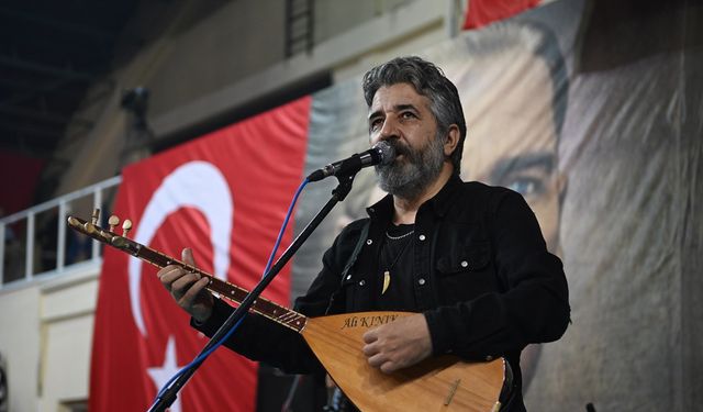 Çorum'da Ali Kınık rüzgarı: Ünlü sanatçıdan unutulmaz konser