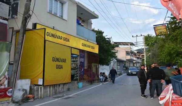 İzmir'de Kavgayı ayırmak isteyen esnaf canından oldu