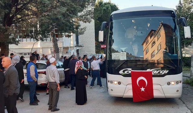 Kargı’daki hacı adayları dualarla kutsal topraklara uğurlandı